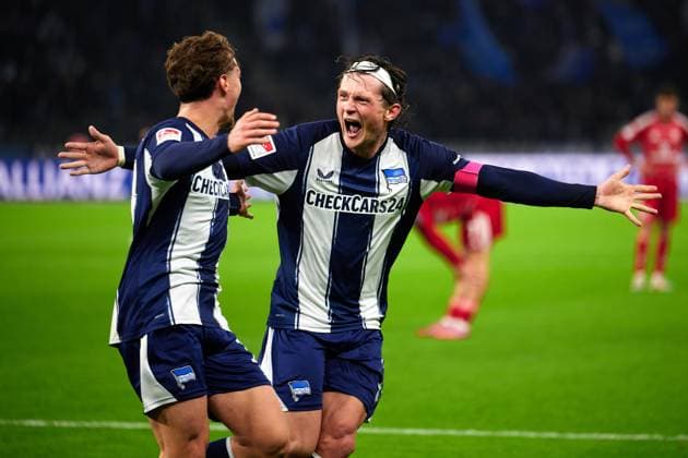 Tor zum 1:0 und Sieg, Maurice Krattenmacher (Hertha BSC, 14), Fabian Reese (Hertha BSC, 11), GER, Hertha BSC vs. ,Fortuna Duesseldorf, 2. Bundesliga, Saison 2025 2026, 10. Spieltag, 25.010.2025 (DFL REGULATIONS PROHIBIT ANY USE OF PHOTOGRAPHS AS IMAGE SEQUENCES AND OR QUASI - VIDEO). GER, Hertha BSC vs. ,Fortuna Duesseldorf, 2. Bundesliga, Saison 2025 2026, 10. Spieltag, 25.010.2025 Berlin