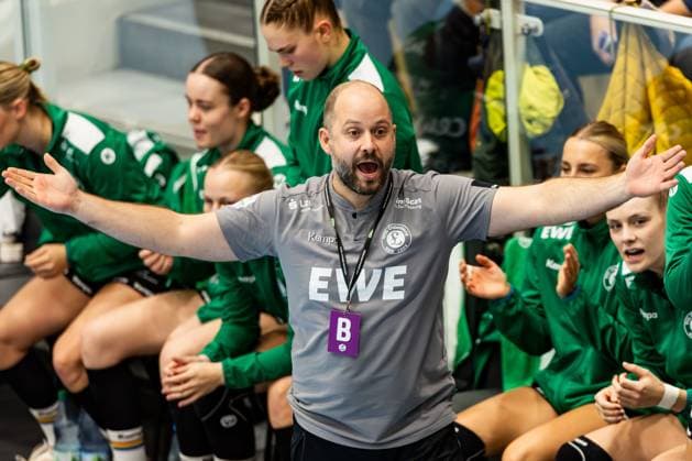 25.10.2025, GER, Handball, Frauen, Saison 2025 2026, Alsco 1.Bl, 6.Spieltag, Thueringer HC - VfL Oldenburg Niels Boetel (VfL Oldenburg) 99947 Bad Langensalza Salza Halle Sporthalle Mehrz Thüringen Deutschland