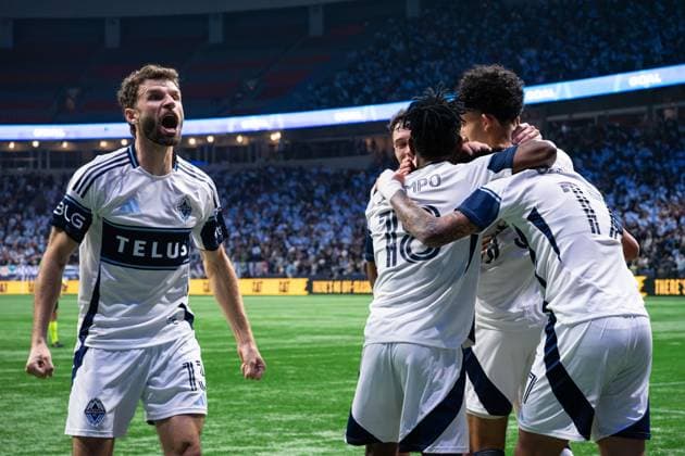 Thomas Muller (13 Vancouver Whitecaps FC) yells and reacts and teammates celebrate and hug Kenji Cabrera (17 Vancouver Whitecaps FC) after scoring a goal during Game 1 of the Major League Soccer Round One Playoffs Series between Vancouver Whitecaps FC and FC Dallas at BC Place Stadium in Vancouver, British Columbia, Canada (EDITORIAL USAGE ONLY). Copyright: xAmyxElle SPPx Sportspressphoto_SPR52452
