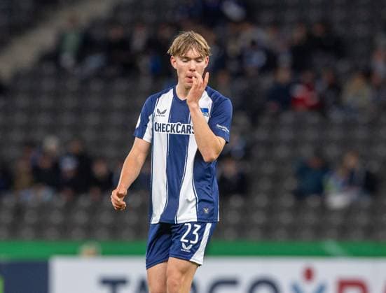 Fußball, Herren, Saison 2025 2026, DFB-Pokal (2. Runde), Hertha BSC - SV Elversberg, Kennet Eichhorn (Hertha BSC), 28.10.2025, Copyright: xSebastianxRäppold MatthiasxKochx