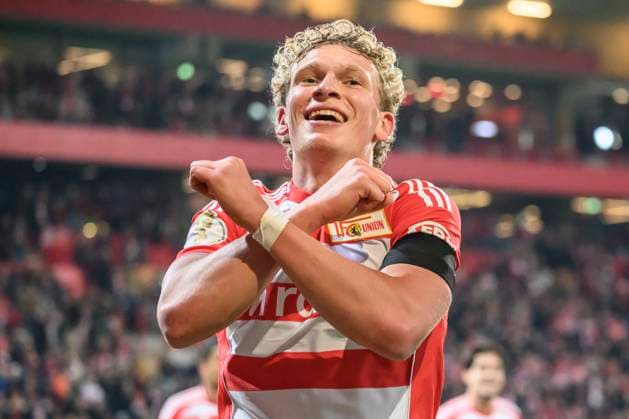 im Bild v.l.: Tor zum 1:0 durch Leopold Querfeld (1.FC Union), Tor, Treffer, Jubel, Torjubel, Freude, Begeisterung, feiert, GER, Berlin, 1. FC Union Berlin vs. Arminia Bielefeld - (DFB Pokal), Bundesliga, Fussball, DFB, Spielzeit 2025 2026, Alte Foersterei, DFB DFL REGULATIONS PROHIBIT ANY USE OF PHOTOGRAPHS AS IMAGE SEQUENCES AND OR QUASI-VIDEO, 29.10.25, Copyright: HMBxMedia UwexKoch