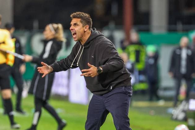 31.10.2025, 2. Bundesliga, 11. Spieltag, Preußen Münster - Holstein Kiel, Trainer Marcel Rapp (Holstein Kiel) Münster Preußen Stadion NRW Deutschland xRHR-FOTO DEx Copyright: RHR-FOTOx RHR-FOTO DE