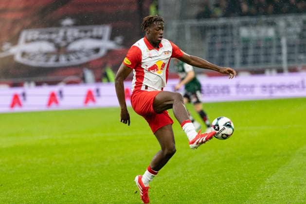 02.11.2025, Red Bull Arena, Salzburg, AUT, 1. FBL, FC Red Bull Salzburg vs SV Oberbank Ried, Grunddurchgang, 12. Runde, im Bild Joane Gadou (RB Salzburg) Joane Gadou (RB Salzburg), during the Admiral Bundesliga, 12th round match between FC Red Bull Salzburg and SV Oberbank Ried at the Red Bull Arena in Salzburg, Austria on 2025 11 02. Expa Salzburg