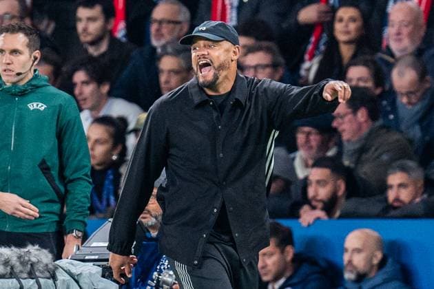 04.11.2025, Paris Saint-Germain vs. FC Bayern München, UEFA Champions League, 04. Spieltag Vincent Kompany (FC Bayern Muenchen,Trainer) coacht sein Team lautstark Copyright: xBahhoxKarax