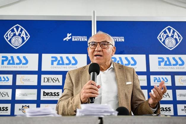 05.11.2025, xpsx, Viktoria Aschaffenburg Mitgliederversammlung, v.l. Felix Magath Aschaffenburg Bayern Deutschland (DEU)