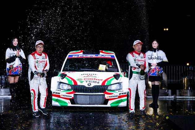 AUTO - WRC, Motorsport Rallye, WM - RALLY JAPAN 2025 Takuma KAMADA, Yuichi MATSUMOTO, Skoda Fabia RS Rally2, podium, portrait during the 2025 Rally Japan, 13th round of the 2025 WRC World Rally Car Championship, from November 6 to 9, 2025 at Toyota, Aichi, Japan - ToyotaJapan  Copyright: xNikosxKatikisx