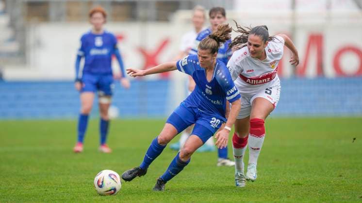 09.11.2025, Hänsch-Arena, Meppen, GER, 2. Frauen-Bundesliga: SV Meppen vs VfB Stuttgart, Chantal Schouwstra (SV Meppen 20) DFL REGULATIONS PROHIBIT ANY USE OF PHOTOGRAPHS AS IMAGE SEQUENCES AND OR QUASI-VIDEO. Meppen Niedersachsen Deutschland Hänsch-Arena