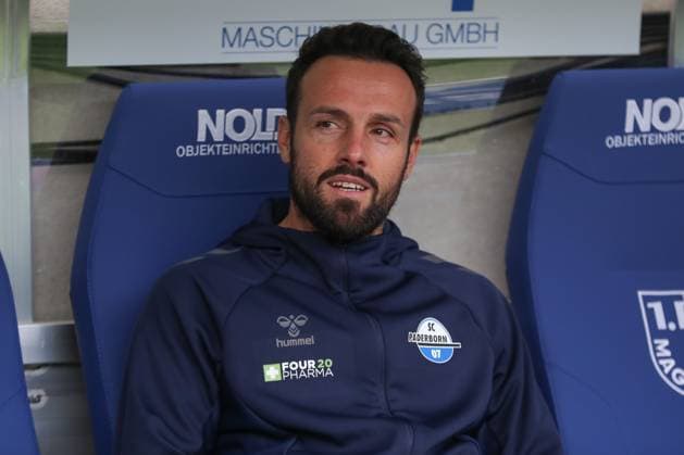 09.11.2025, xgox, Fussball 2. Bundesliga, 1. FC Magdeburg - SC Paderborn 07 emspor, v.l. Ralf Kettemann (Paderborn, Trainer) Portrait, Portraet, Einzelbild (DFL DFB REGULATIONS PROHIBIT ANY USE OF PHOTOGRAPHS as IMAGE SEQUENCES and or QUASI-VIDEO) Magdeburg