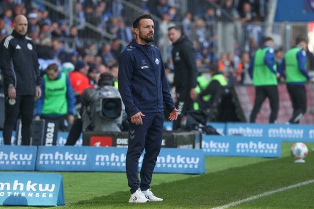 09.11.2025, xgox, Fussball 2. Bundesliga, 1. FC Magdeburg - SC Paderborn 07 emspor, v.l. Ralf Kettemann (Paderborn, Trainer) (DFL DFB REGULATIONS PROHIBIT ANY USE OF PHOTOGRAPHS as IMAGE SEQUENCES and or QUASI-VIDEO) Magdeburg