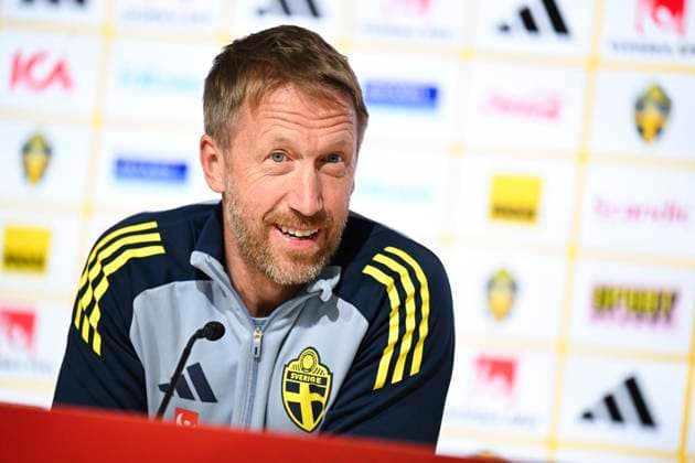 GENEVA , SWITZERLAND 20251114 Swiss national team, Nationalteam captain Graham Potter during a press conference, PK, Pressekonferenz at the Stade de Geneve ahead of the World Cup qualifying match against Switzerland tomorrow evening. GENÃˆVE SWITZERLAND x10050x