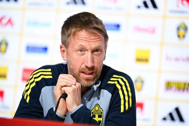 GENEVA , SWITZERLAND 20251114 Swiss national team, Nationalteam captain Graham Potter during a press conference, PK, Pressekonferenz at the Stade de Geneve ahead of the World Cup qualifying match against Switzerland tomorrow evening. GENÃˆVE SWITZERLAND x10050x
