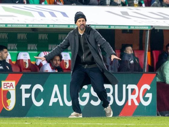 Augsburgs Trainer Sandro WAGNER. Fussball: Augsburg - Hamburg 1:0. Fußball Bundesliga, FC Augsburg - Hamburger SV, 11. Spieltag, Saison 2025-2026, am 22.11.2025 in Augsburg, W W K A R E N A, Deutschland. Quelle Copyright Credit : Oryk HAIST