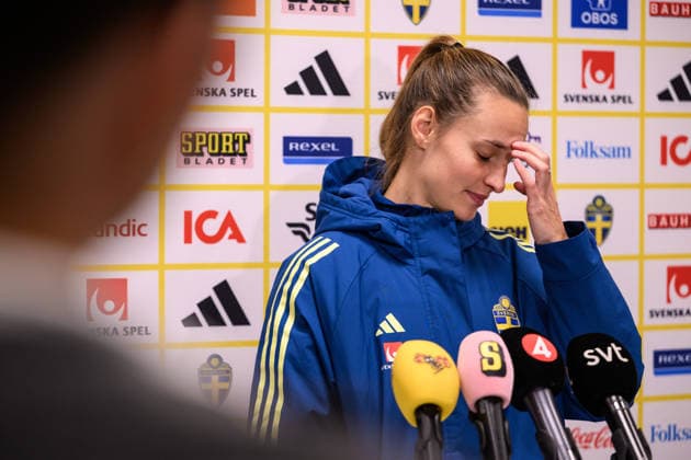 251201 Nathalie Björn of the Swedish women s national football team in the mixed zone after a training session on December 1, 2025 in Stockholm. Photo: Jesper Zerman BILDBYRAN kod JZ JZ0652 fotboll football soccer fotball nations league uefa womens nations league träning practice training sverige sweden dam bbeng Copyright: JESPERxZERMAN BB251201JZ051