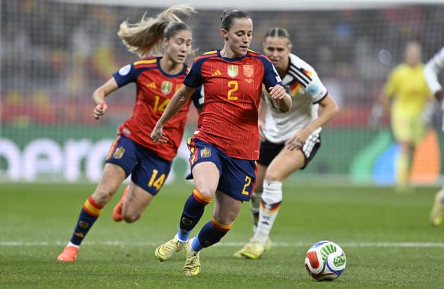 Spain v Germany - UEFA Women s Nations League 2025 Final Second Leg MADRID, SPAIN - DECEMBER 02: Ona Batlle (2) of Spain in action during the UEFA Women s Nations League 2025 final second leg match between Spain and Germany at Estadio Metropolitano on December 02, 2025 in Madrid, Spain. Burak Akbulut Anadolu Madrid Spain. Editorial use only. Please get in touch for any other usage.  Copyright: x2025xAnadoluxBurakxAkbulutx