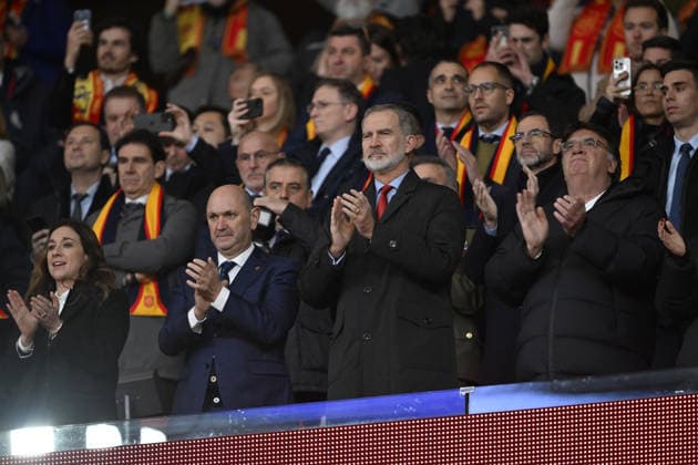 Spain v Germany - UEFA Women s Nations League 2025 Final Second Leg MADRID, SPAIN - DECEMBER 02: King Felipe VI of Spain follows the UEFA Women s Nations League 2025 final second leg match between Spain and Germany at Estadio Metropolitano on December 02, 2025 in Madrid, Spain. Burak Akbulut Anadolu Madrid Spain. Editorial use only. Please get in touch for any other usage.  Copyright: x2025xAnadoluxBurakxAkbulutx