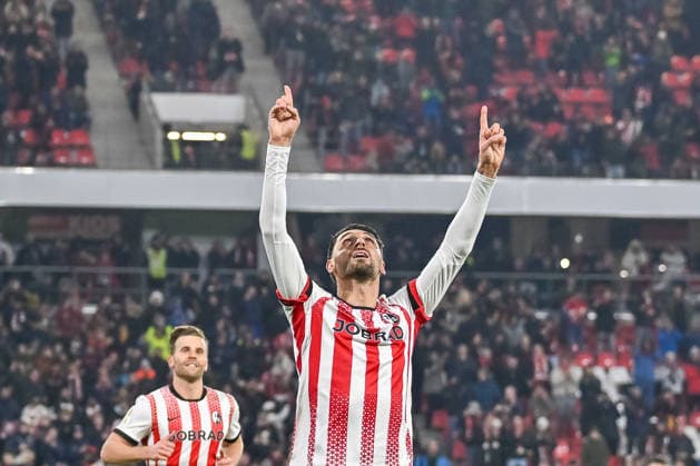 Jubel zu Tor zum 1:0 durch Vincenzo Grifo (SC Freiburg, 32) GER, SC Freiburg - SV Darmstadt 98, Fussball, DFB Pokal, Achtelfinale, Spielzeit 2025 2026, 03.12.2025 DFB REGULATIONS PROHIBIT ANY USE OF PHOTOGRAPHS AS IMAGE SEQUENCES AND OR QUASI-VIDEO GER, SC Freiburg - SV Darmstadt 98, Fussball, DFB Pokal, Achtelfinale, Spielzeit 2025 2026, 03.12.2025 Freiburg Copyright: xEibner-Pressefoto ThomasxHessx EP_THS