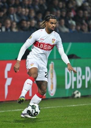 Lorenz Assignon (VfB Stuttgart) 03.12.2025, Fussball DFB Pokal, Saison 2025 2026, Achtelfinale, VfL Bochum - VfB Stuttgart 0:2 DFB regulations prohibit any use of photographs as image sequences and or quasi-video Bochum Vonovia Ruhrstadion Nordrhein Westfalen Deutschland