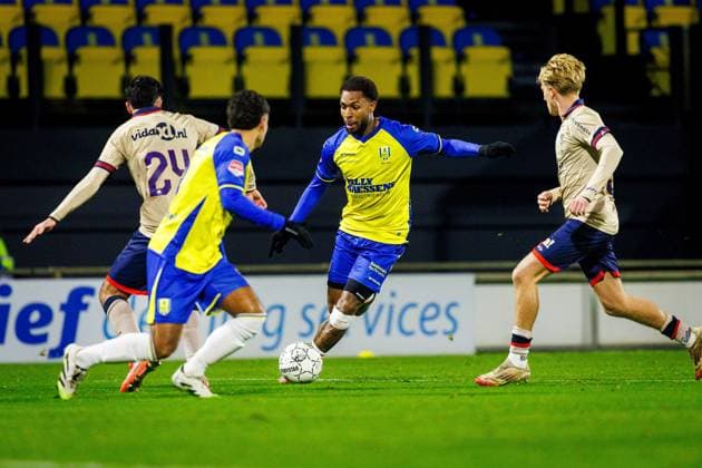 WAALWIJK , 05-12-2025 , Mandemakers Stadion , Season 2025 2026 , Dutch Keuken Kampioen Divisie football , match between RKC Waalwijk and VVV Venlo , picture shows RKC player Roshon van Eijma RKC - VVV  x32361466x Copyright: