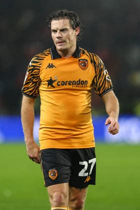 Hull City v Middlesbrough - Sky Bet Championship Regan Slater of Hull City is in action during the Sky Bet Championship match between Hull City and Middlesbrough at the MKM Stadium in Kingston upon Hull, England, on December 5, 2025. Kingston upon Hull East Yorkshire United Kingdom  Copyright: xMIxNewsx originalFilename:fletcher-hullcity251205_npoxH