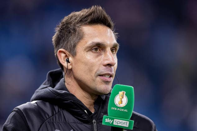 Hamburg, 3. Dezember 2025 - Fußball, DFB-Pokal 2025 26, Hamburger SV - Holstein Kiel: Marcel Rapp (Holstein Kiel, Trainer) DFL REGULATIONS PROHIBIT ANY USE OF PHOTOGRAPHS AS IMAGE SEQUENCES AND OR QUASI-VIDEO.