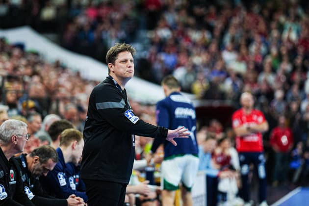 Nicolej Krickau (Fuechse Berlin, Trainer) GER, SG Flensburg-Handewitt vs. Fuechse Berlin, Handball, Bundesliga, Spieltag 16, Saison 2026 2026, 11.12.2025 GER, SG Flensburg-Handewitt vs. Fuechse Berlin, Handball, Bundesliga, Spieltag 16, Saison 2026 2026, 11.12.2025 Flensburg Copyright: xEibner-Pressefoto MarcelxvonxFehrnx EP_MFN