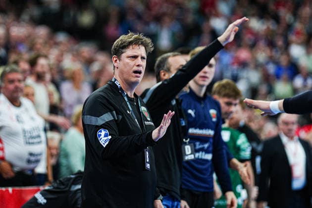 Nicolej Krickau (Fuechse Berlin, Trainer) GER, SG Flensburg-Handewitt vs. Fuechse Berlin, Handball, Bundesliga, Spieltag 16, Saison 2026 2026, 11.12.2025 GER, SG Flensburg-Handewitt vs. Fuechse Berlin, Handball, Bundesliga, Spieltag 16, Saison 2026 2026, 11.12.2025 Flensburg Copyright: xEibner-Pressefoto MarcelxvonxFehrnx EP_MFN