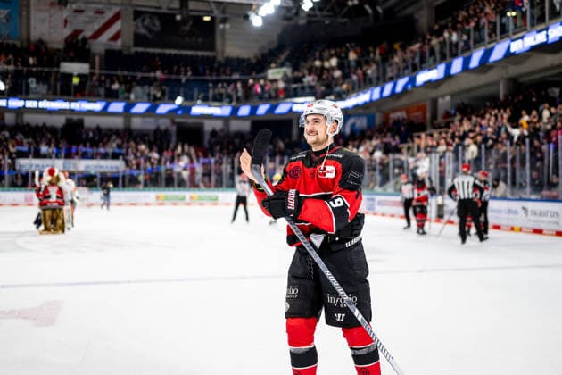 12.12.2025 - Eishockey - Saison 2025 2026 - Penny DEL - Nürnberg Ice Tigers Icetigers - Löwen Frankfurt - ThHa - xthxhax - Jubel, Freude Justus Böttner Boettner (9, Nürnberg Ice Tigers, NIT )