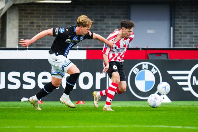 Eredivisie: Sparta Rotterdam v sc Heerenveen Rotterdam - Mitchell van Bergen of Sparta Rotterdam during the sixteenth round of the 2025 2026 Eredivisie season. The match is set between Sparta Rotterdam and sc Heerenveen at Het Kasteel on 14 December 2025 in Rotterdam, The Netherlands. (VK Sportphoto Danny de Groot) Copyright: xDannyxdexGrootx