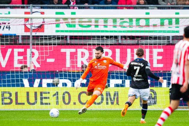 Eredivisie: Sparta Rotterdam v sc Heerenveen Rotterdam - Goalkeeper Joel Drommel of Sparta Rotterdam during the sixteenth round of the 2025 2026 Eredivisie season. The match is set between Sparta Rotterdam and sc Heerenveen at Het Kasteel on 14 December 2025 in Rotterdam, The Netherlands. (VK Sportphoto Danny de Groot) Copyright: xDannyxdexGrootx