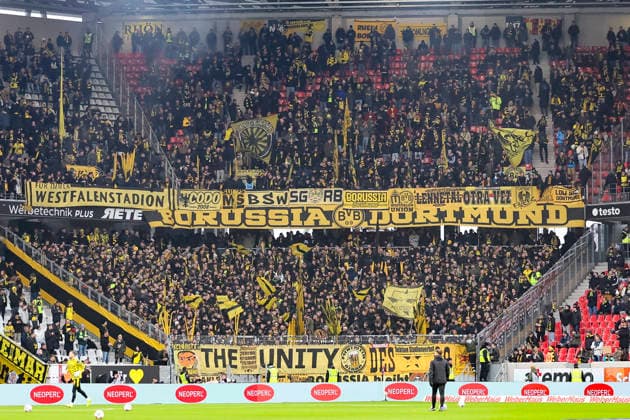 Fanblock BVB Dortmund , Deutschland, Fussball, 1. Bundesliga, 14.Spieltag, 2025 2026, SC Freiburg vs. Borussia Dortmund, 14.12.2025, Europa-Park Stadion, Freiburg im Breisgau, Deutschland Freiburg im Breisgau Europa-Park Stadion Baden-Württemberg Deutschland Copyright: xGrantxHubbsx