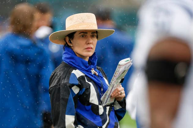 JACKSONVILLE, FL - DECEMBER 07: Indianapolis Colts owner Carlie Irsay-Gordon looks on during the game between the Jacksonville Jaguars and the Indianapolis Colts on December 7, 2025 at EverBank Stadium in Jacksonville, Fl. (Photo by David Rosenblum Icon Sportswire) NFL, American Football Herren, USA DEC 07 Colts at Jaguars EDITORIAL USE ONLY Icon251207525088