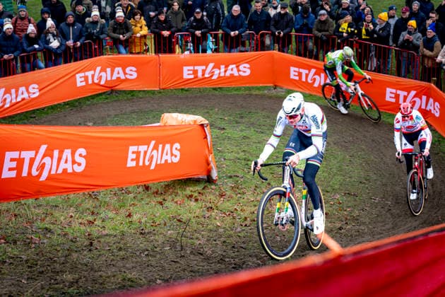 Mathieu van der Poel - ALPECIN-DECEUNINCK during the UCI Cyclo-cross World Cup 2025 in ANTWERPEN, Belgium on 20 december 2025, (photo by Marcel van Dorst EYE4images DeFodi Images) -