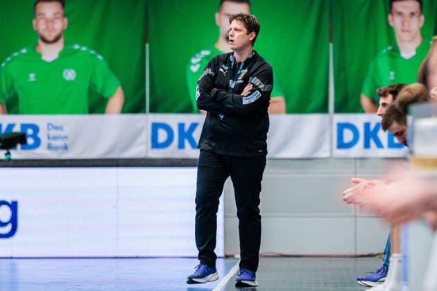 Nicolej Krickau (Fuechse Berlin, Trainer) GER, GWD Minden vs. Fuechse Berlin, Handball, 1. Bundesliga, 18. Spieltag, Spielzeit 2025 2026, 21.12.2025 GER, GWD Minden vs. Fuechse Berlin, Handball, 1. Bundesliga, 18. Spieltag, Spielzeit 2025 2026, 21.12.2025 Luebbecke Copyright: xEibner-Pressefoto JanxRollingerx EP_JSK