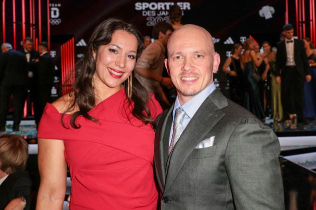 Fabian Hambüchen mit Ehefrau Viktoria Hambüchen-Diesterbeck bei der 79. Sportler des Jahres Gala 2025 im Kurhaus. Baden-Baden, 21.12.2025