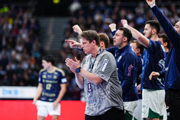 Nicolej Krickau (Fuechse Berlin, Trainer) GER, Handball Verein Hamburg vs. Fuechse Berlin, Handball, 1. Bundesliga, Spieltag 24, Saison 2025 2026, 23.12.2025 GER, Handball Sport Verein Hamburg vs. Fuechse Berlin, Handball, 1. Bundesliga, Spieltag 24, Saison 2025 2026, 23.12.2025 Hamburg Copyright: xEibner-Pressefoto MarcelxvonxFehrnx EP_MFN
