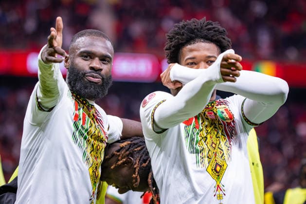 Sport Themen der Woche KW52 Fußball Afrika-Cup 2025, Vorrunde 2. Spieltag - Marokko vs Mali - CAF Africa Cup of Nations (AFCON), Prince Moulay Abdellah Stadium (Rabat, Marokko): Lassine Sinayoko (Mali, 17) und Gaoussou Diarra (Mali, 21) Tor und Torjubel zum 1:1 Freude, Emotionen, Jubel Copyright: xAmiirxAmedjouax