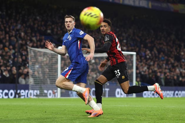 Chelsea v Bournemouth 30th December 2025, London - Premier League Football - Chelsea v AFC Bournemouth - Liam Delap of Chelsea and James Hill of Bournemouth - Photo: Charlotte Wilson Offside. London UK Copyright: xCharlottexWilsonx xOffsidexOffside