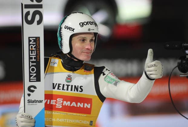 74.Internationale Vierschanzentournee, Skispringen, Herren, Weltcup, Garmisch-Partenkirchen, Qualifikation, 4hills, Grosse Olympiaschanze PREVC Domen (SLO) m Auslauf stehend, Freude, Daumen hoch, Sieger der Qualifikation