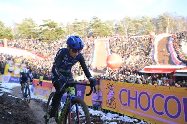 Belgian Fleur Moors pictured in action during the women s elite race at the World Cup cyclocross cycling event in Zonhoven on Sunday 04 January 2026, stage 9 (out of 12) of the UCI World Cup competition. DAVIDxPINTENS  x153500471x