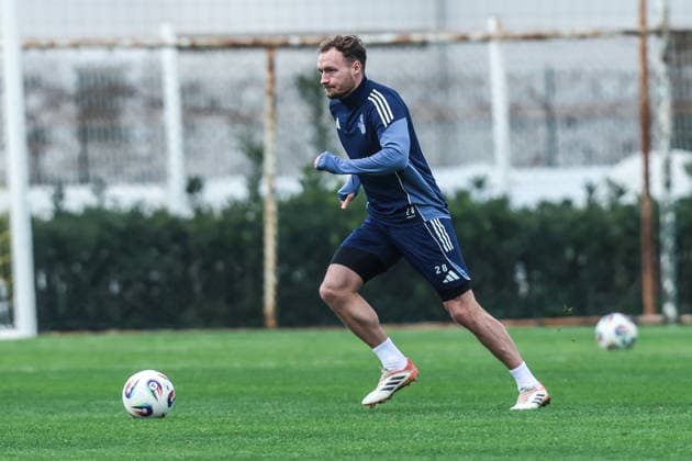 Fussball, 3.Liga Saison 2025 2026 Training MSV Duisburg Trainingslager MSV Duisburg 08.01.2026, Titanic Deluxe Golf Belek Florian Egerer (MSV Duisburg, 28) Belek Titanic Deluxe Golf Belek Türkei