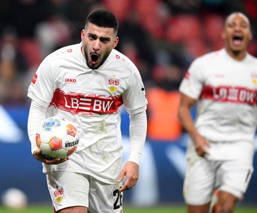 10.01.2026, xophax, Fussball 1.Bundesliga, Bayer 04 Leverkusen - VFB Stuttgart Deniz Undav ( VFB Stuttgart ) nach seinem Tor zum 4 zu 0. (DFL DFB REGULATIONS PROHIBIT ANY USE OF PHOTOGRAPHS as IMAGE SEQUENCES and or QUASI-VIDEO) Leverkusen