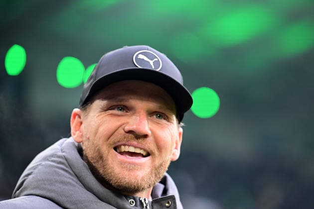 11.01.2026; Moenchengladbach; Fussball, Herren, Saison 2025 2026, Borussia Moenchengladbach vs. FC Augsburg Grund zur Freude bei Eugen Polanski (Trainer Gladbach) DFL regulations prohibit any use of photographs as image sequences and or quasi-video. Borussia-Park NRW Deutschland