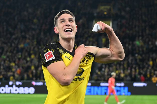 Nico Schlotterbeck (Borussia Dortmund) Torjubel, jubelt nach seinem Treffer zum 1:0 waehrend des Spiels der Bundesliga zwischen Borussia Dortmund und SV Werder Bremen, Signal Iduna Park am 13. January 2026 in Dortmund, Deutschland. (Foto von Ralf Treese DeFodi Images) +++ Nico Schlotterbeck (Borussia Dortmund) celebrates after scoring his team™s first goal during the Bundesliga match between Borussia Dortmund and SV Werder Bremen at Signal Iduna Park on January 13, 2026 in Dortmund, Germany. (Photo by Ralf Treese DeFodi Images) DFL regulations prohibit any use of photographs as image sequences and or quasi-video. (Photo by Ralf Treese DeFodi Images) -