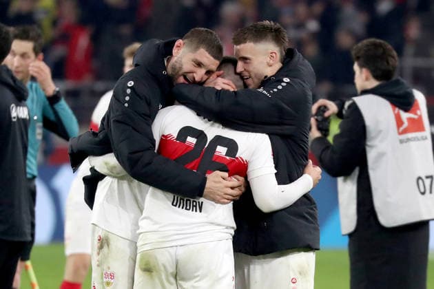 13.01.26 VfB Stuttgart - Eintracht Frankfurt Deutschland, Stuttgart, 13.01.2026, Fussball, Bundesliga, Saison 2025 2026, VfB Stuttgart - Eintracht Frankfurt: Jubel nach dem Schlusspfiff: von links Jeff Chabot, Deniz Undav, Ermedin Demirovic, alle VfB.