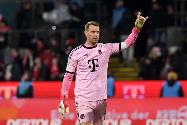 Torwart Manuel Neuer (FC Bayern Muenchen) gestikuliert, gestik waehrend des Spiels der Bundesliga zwischen dem 1. FC Köln und FC Bayern München, RheinEnergieSTADION am 14. January 2026 in Köln, Deutschland. (Foto von Ralf Treese DeFodi Images) +++ Torwart Manuel Neuer (FC Bayern Muenchen) gestures during the Bundesliga match between 1. FC Köln and FC Bayern München at RheinEnergieSTADION on January 14, 2026 in Köln, Germany. (Photo by Ralf Treese DeFodi Images) DFL regulations prohibit any use of photographs as image sequences and or quasi-video. (Photo by Ralf Treese DeFodi Images) -
