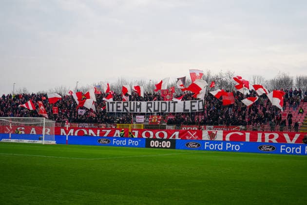 I tifosi dell AC Monza durante la partita tra AC Monza e Frosinone Calcio del Campionato italiano di calcio Serie BKT 2025 2026, Sabato 17 Gennaio 2026, - calcio ( Photo by Alessio Morgese LaPresse)  Copyright: xAlessioxMorgesex xLaPressex