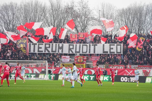 I tifosi dell AC Monza durante la partita tra AC Monza e Frosinone Calcio del Campionato italiano di calcio Serie BKT 2025 2026, Sabato 17 Gennaio 2026, - calcio ( Photo by Alessio Morgese LaPresse)  Copyright: xAlessioxMorgesex xLaPressex