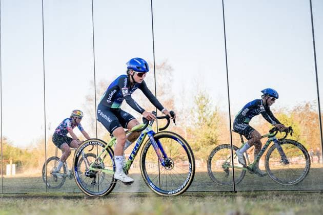 Belgian Fleur Moors pictured in action during the women s elite race at the World Cup cyclocross cycling event in Maasmechelen, Belgium, stage 11 (out of 12) of the UCI World Cup cyclocross competition, Saturday 24 January 2026. JASPERxJACOBS  x158335274x