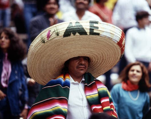 03.06.86 Belgien - Mexiko Mexiko, Mexiko-Stadt, 03.06.1986, Fussball, FIFA WM 1986 in Mexiko, Belgien - Mexiko (1:2): Mexiko Fans mit Sombreros.