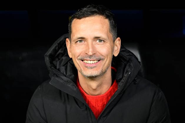 Frankfurt, Deutsche Bank Park, 26.11.25, GER, Herren, UEFA Champions Leaugue, Saison 2025-2026, Eintracht Frankfurt - Atalanta Bergamo Bild: Trainer Dino TOPPMOELLER (Frankfurt) UEFA regulations prohibit any use of photographs as image sequences and or quasi-video. Hessen Deutschland